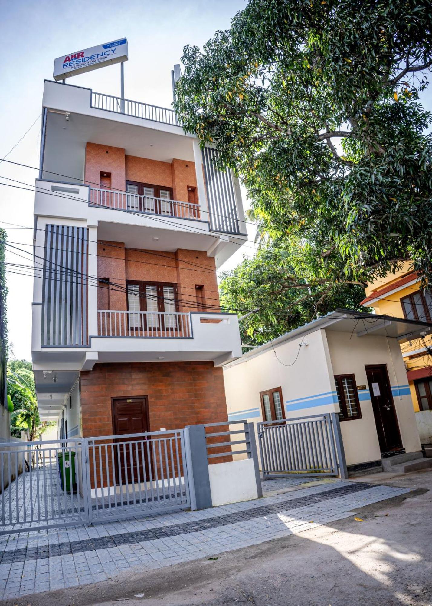 Hotel Akr Residency Kazhakuttam Exterior foto